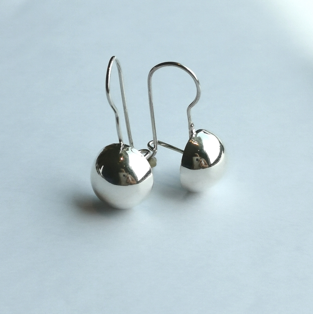 Sterling silver half ball bead earrings 🆕 - Picture 8 of 8